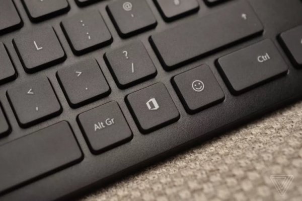 Microsoft добавила на свои клавиатуры две новые клавиши - «Новости сети»