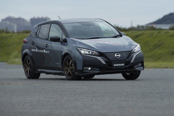 Nissan испытала на электромобиле LEAF e+ управляемую систему полного привода - «Новости сети»