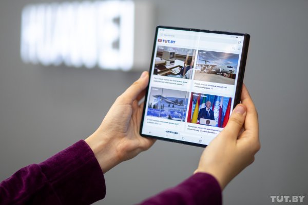Стало известно, когда получится купить первый сгибающийся смартфон Huawei  - «Интернет и связь»