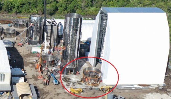 Видео строительства прототипа ракеты SpaceX Starship во Флориде - «Новости сети»