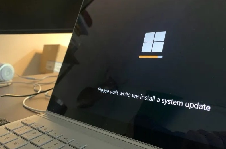 Свежее обновление снова сломало Windows 11 — KB5077181 вызывает бесконечную перезагрузку - «Новости сети»