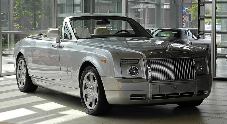 Мировые автопроизводители массово отказываются от полного перехода на электротягу - «Новости сети»