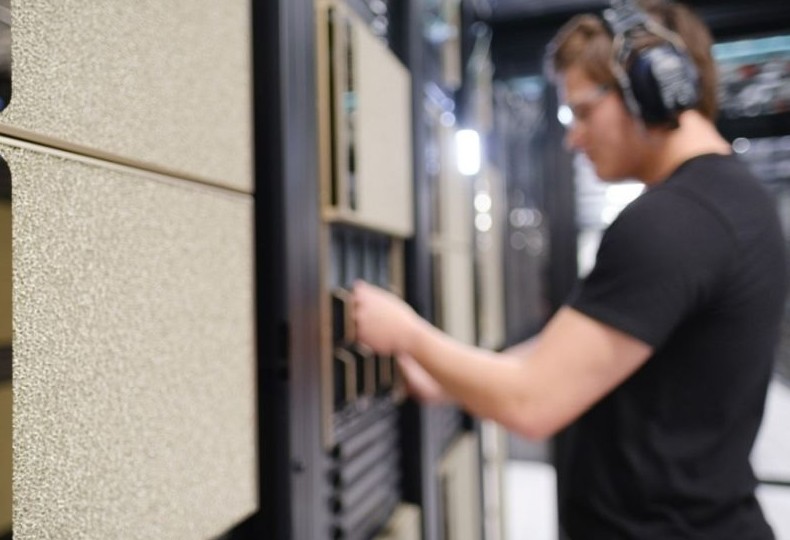 В российских ЦОД массово выходит из строя старое оборудование - «Новости сети»